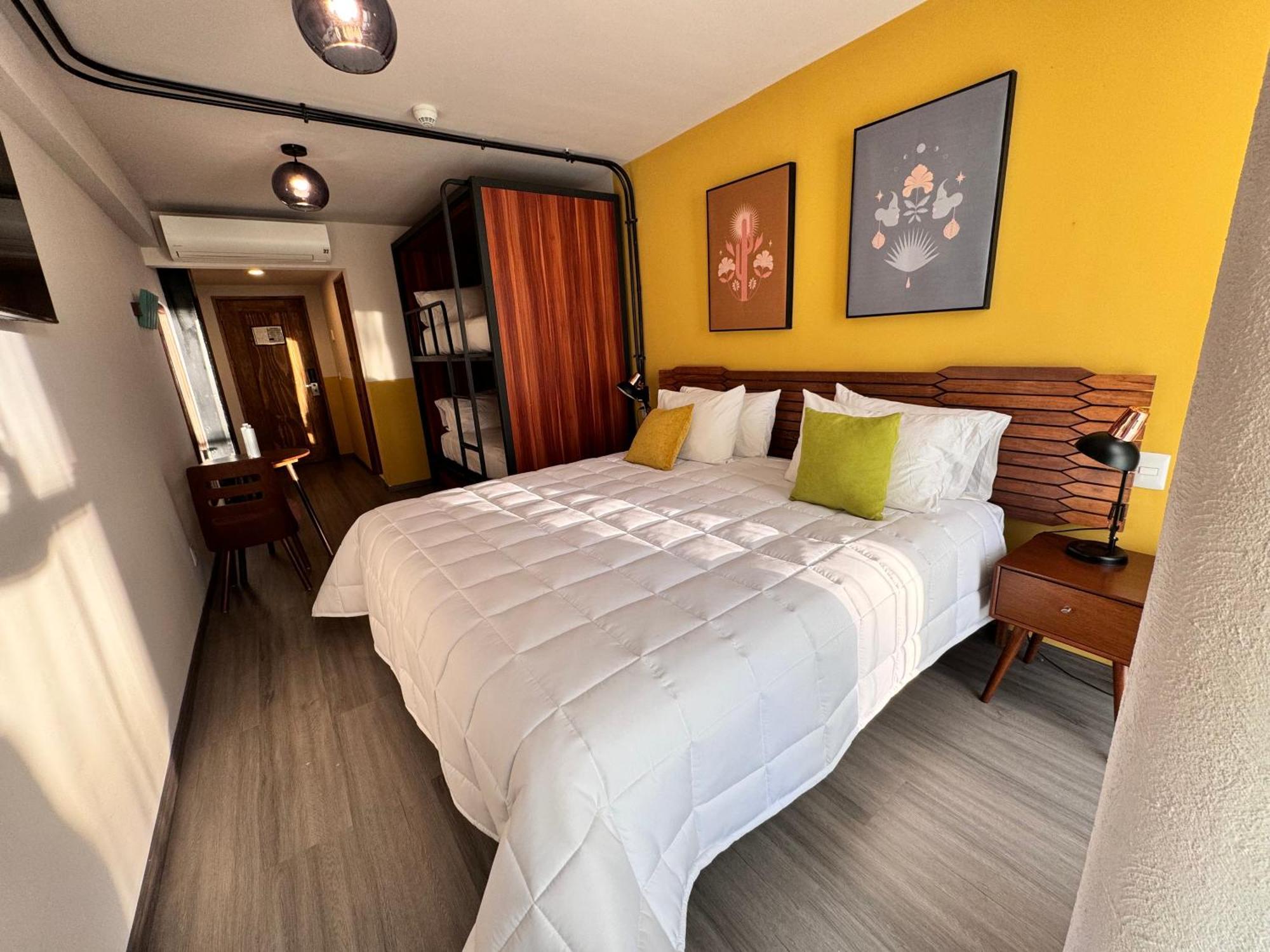 Hotel Ola Chapultepec グアダラハラ エクステリア 写真