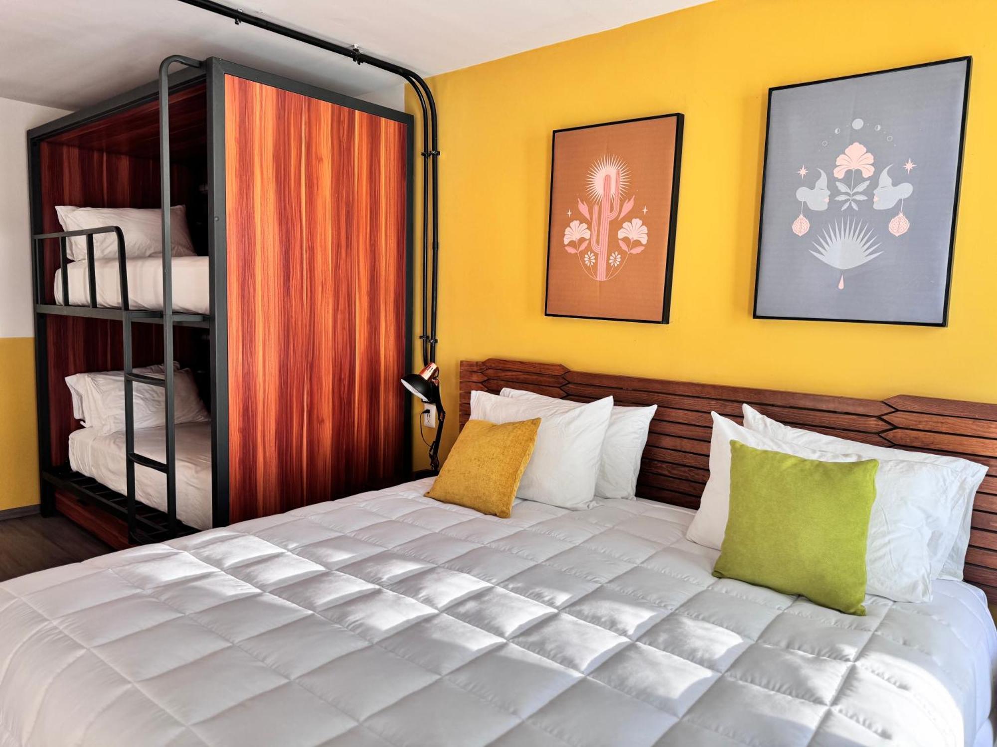 Hotel Ola Chapultepec グアダラハラ エクステリア 写真