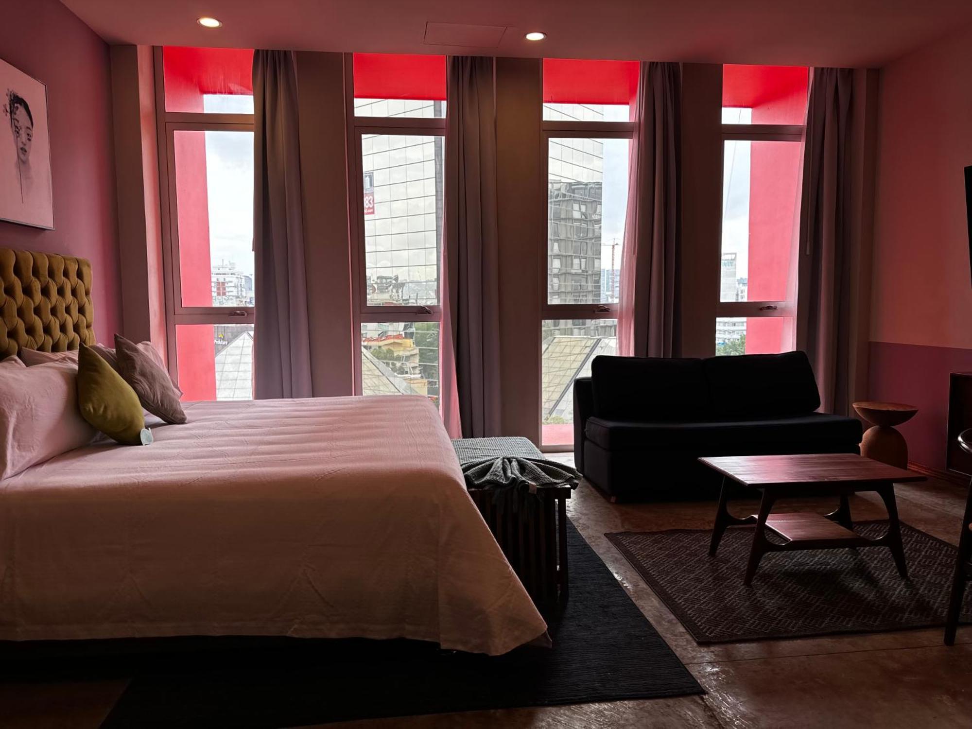 Hotel Ola Chapultepec グアダラハラ エクステリア 写真