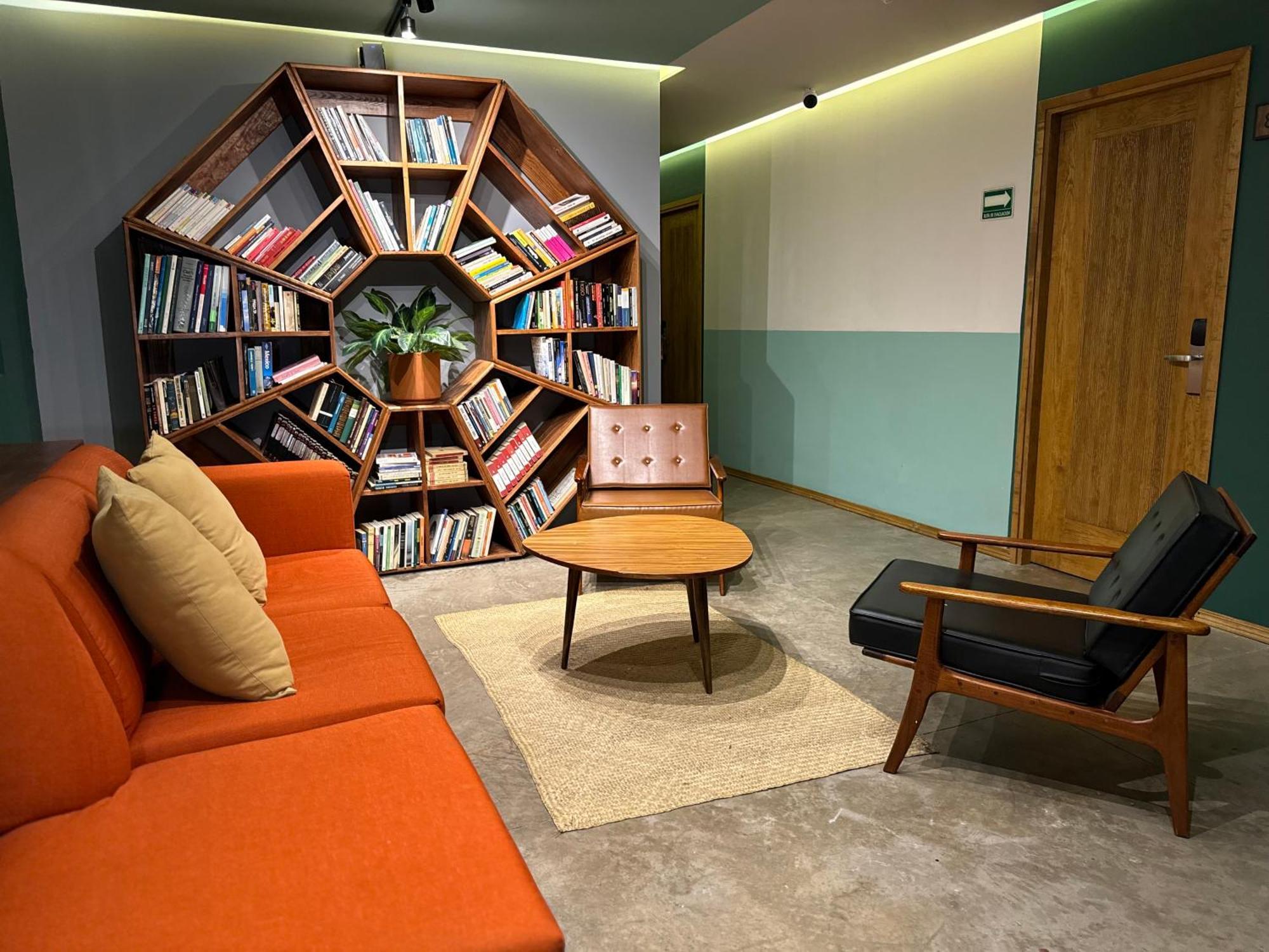 Hotel Ola Chapultepec グアダラハラ エクステリア 写真